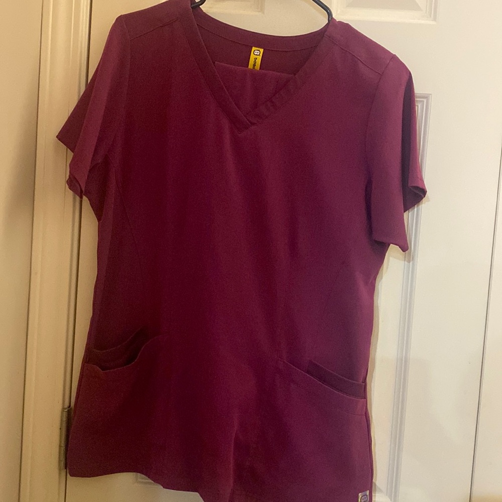 WonderWink scrub set in Wine/Burgundy